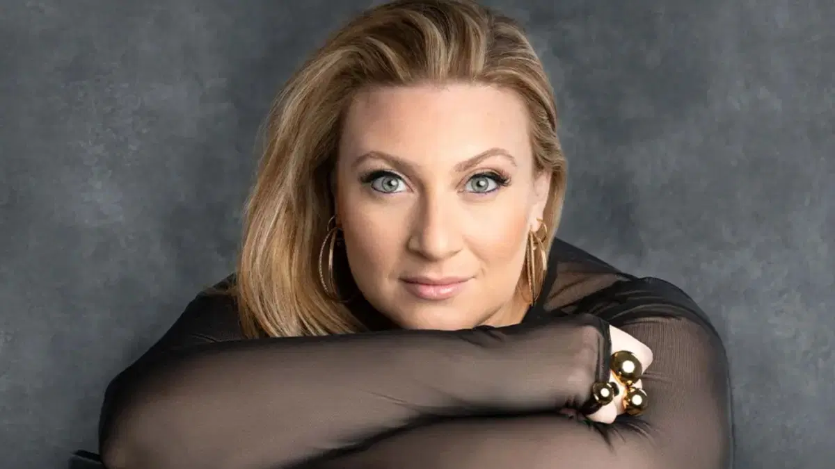 Sarah Dawn Finer på Båtsman Music