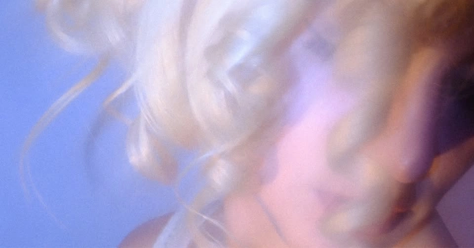 Blondinens historia av teatergruppen Hjärter fem