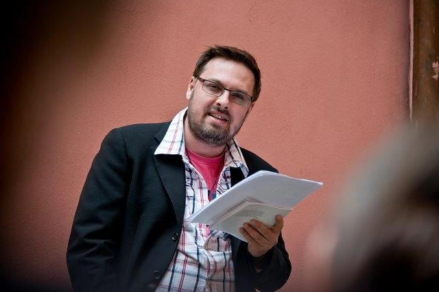 Nekostel s Adamem Borzičem