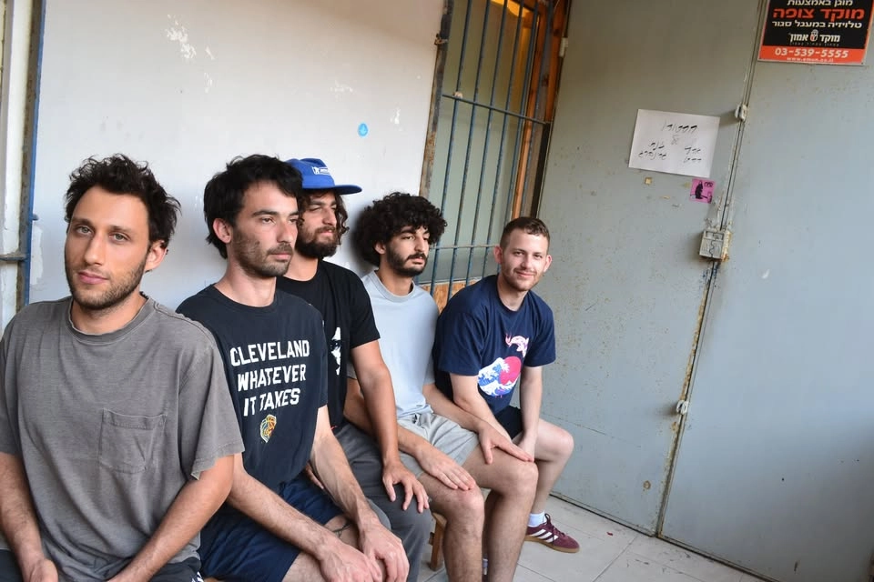 Bubble Wrap Trap + Shimpansen | Klubovna | Prague