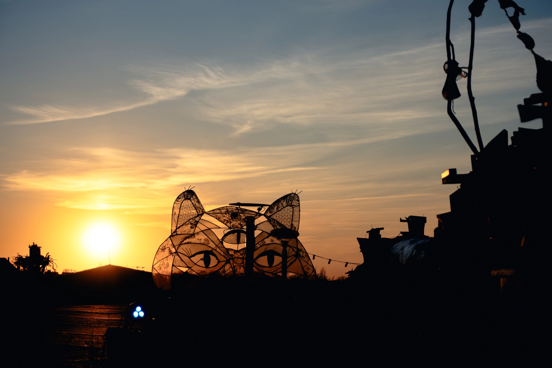 DEEPDIBE w. ECE EKREN, DJ Ipek, R-Zou