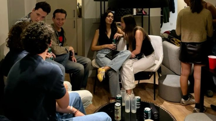 Pignetismi Speaking Club & Aperitivo – Practice Languages & Meet New People