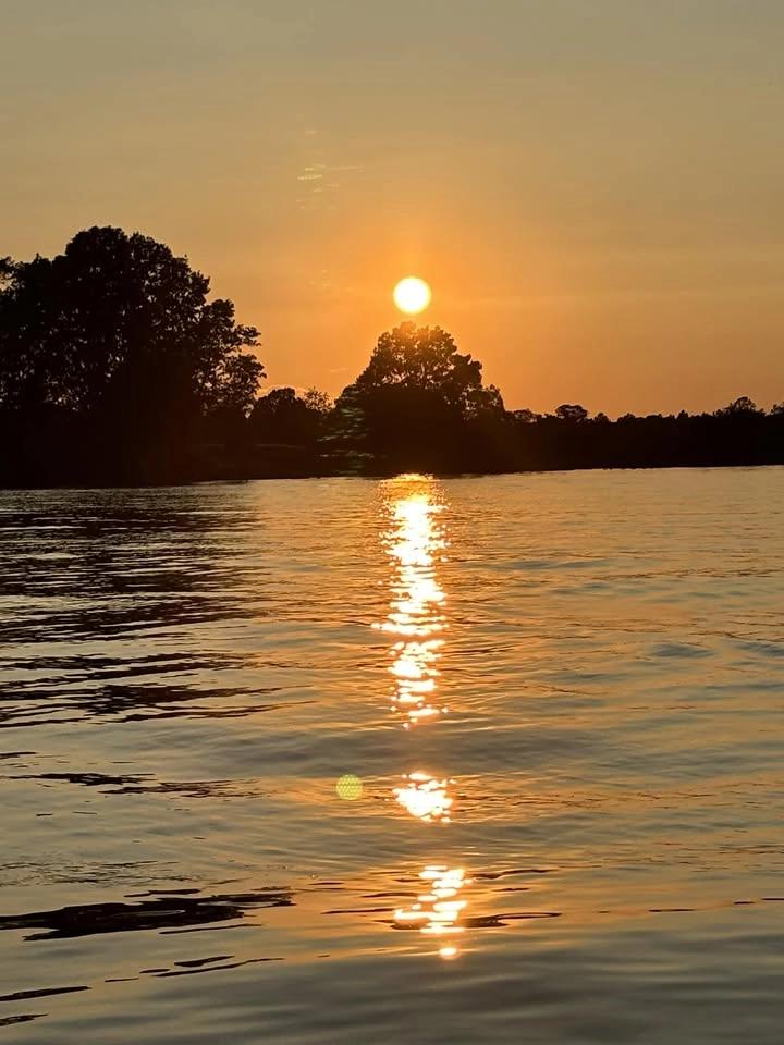 Social Circumnavigation of Tilghman Island