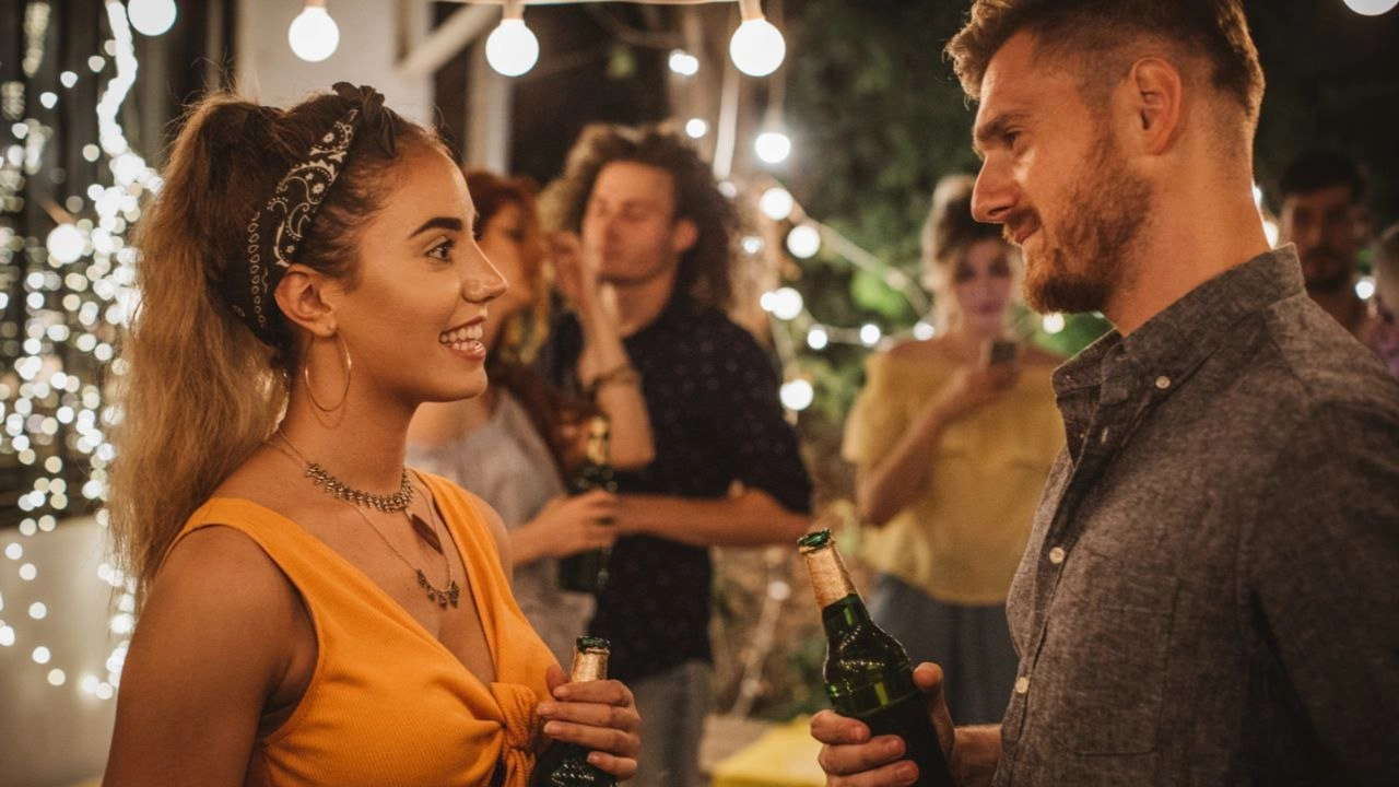 BIG SOCIAL SINGLES MEETUP