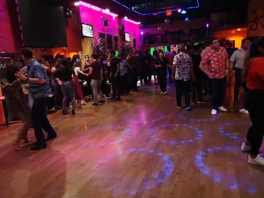 Alberto’s Night Club