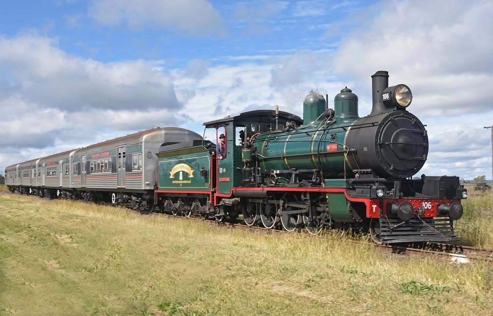 DownsSteam's Jumpers and Jazz Steam Train Traip