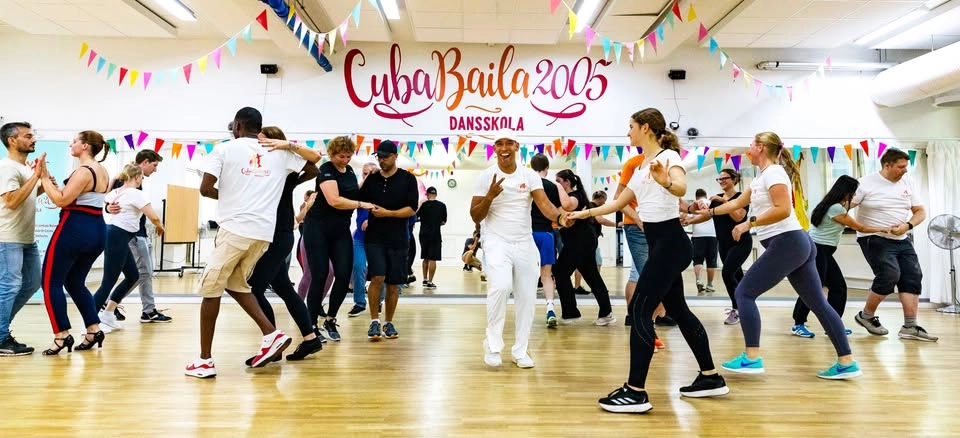 INTENSIVKURSER MAJ | Kubansk salsa | Rueda | Bachata