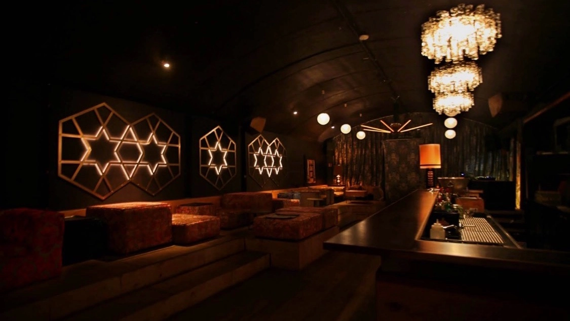 Sip Happens! Saturday Social @ Mokka Mitte Bar đč