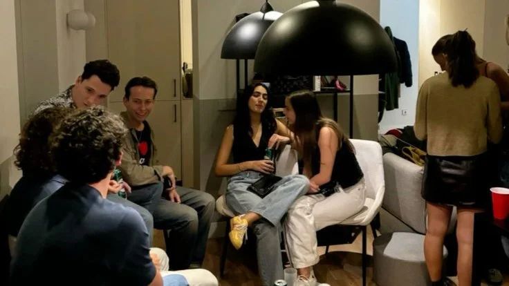 Pignetismi Speaking Club & Aperitivo – Practice Languages & Meet New People