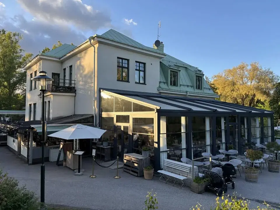 100-lappen: Lammfärsbiffar (kl.17) + Påskmarknad (kl.11)