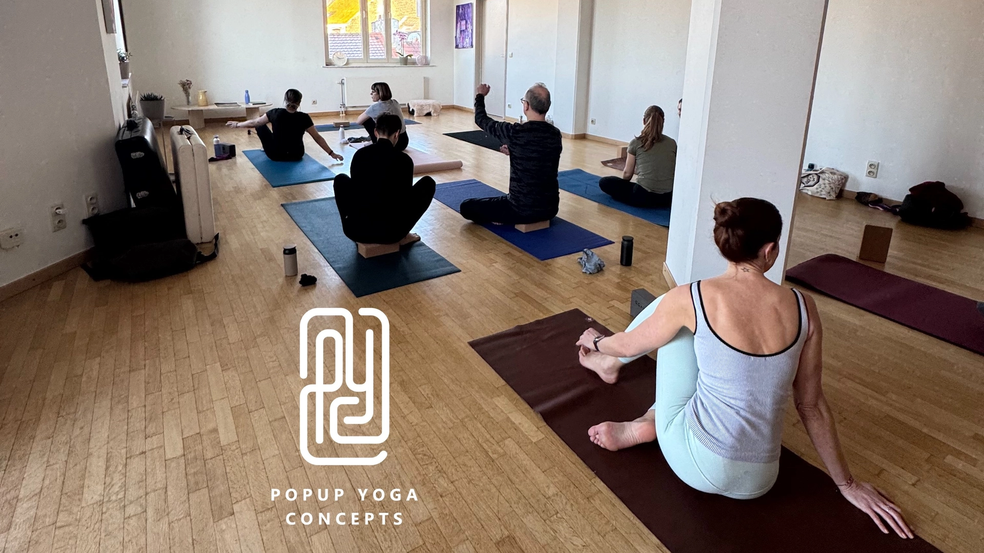 Functional Movement & Yoga at Merci Studio & Optional Coffee - St Gilles