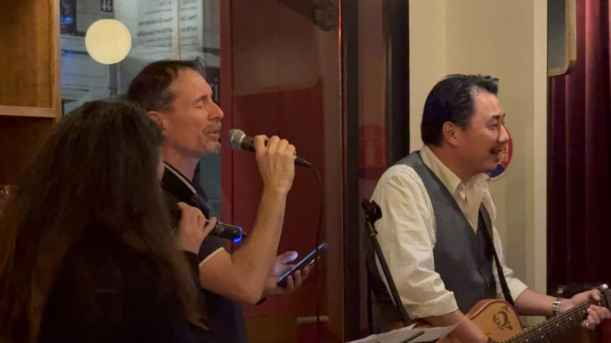 karaoke/open mic live