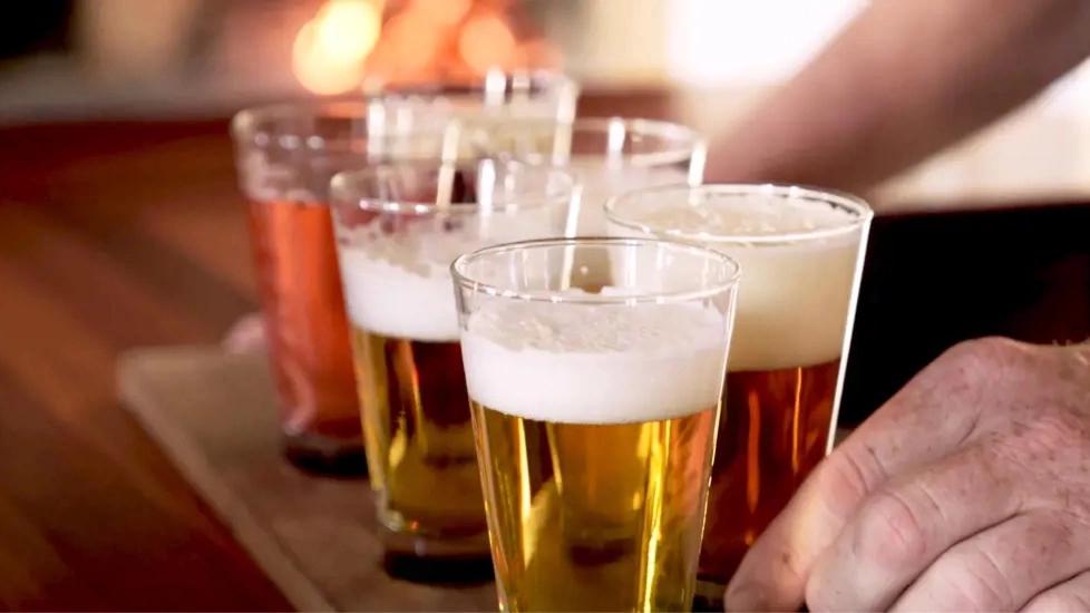 Sommeravslutning - Ølsmaking og middag på Aass pilotbryggeri