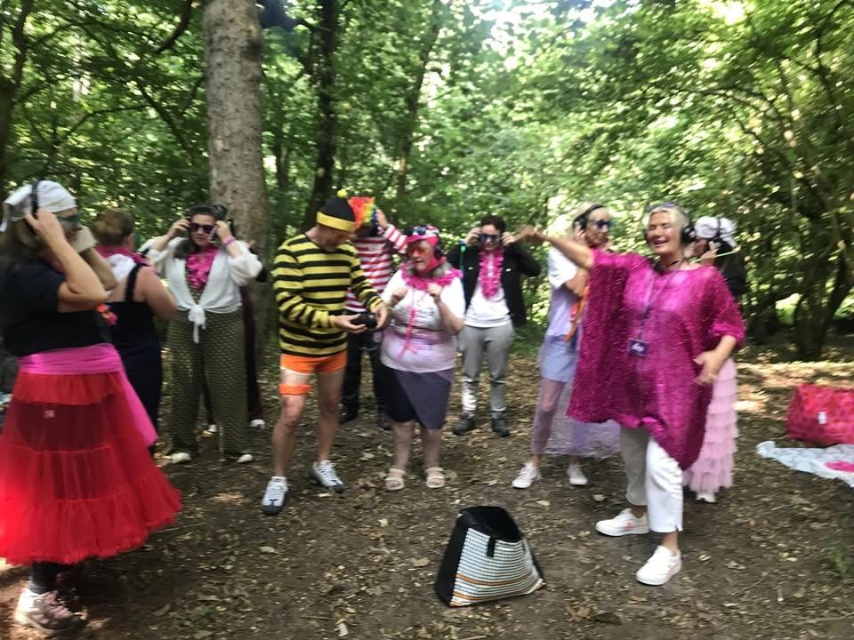 Rave By The River - House/Disco/Reggae channels dancing by the River Kelvin with Ya Dancer