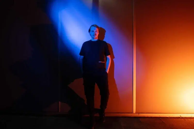 Descent_: Axis Alpha + Eva Falt + more