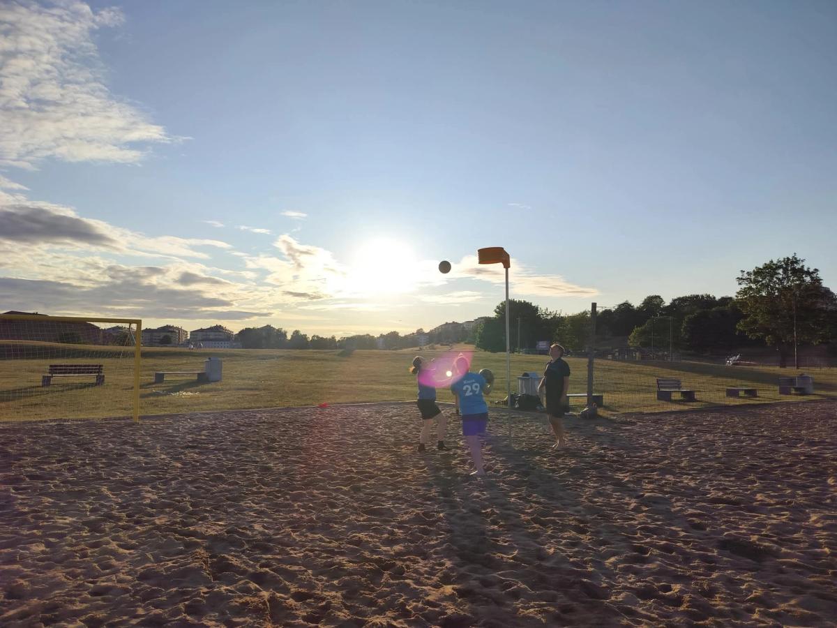 Try Beach Korfball in Stockholm: Fun & Mixed-Gender Team Sport