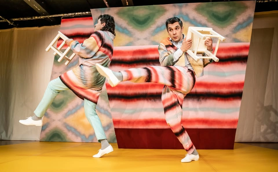 Häpp! | En dansföreställning för barn från 2 år | ZebraDans