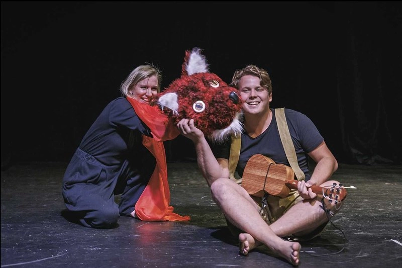 Pták Ohnivák a liška Ryška