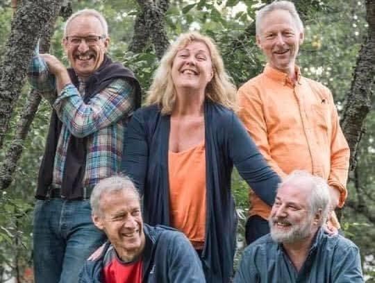 54Uband på Solstugans Sommarterass, Fredhäll