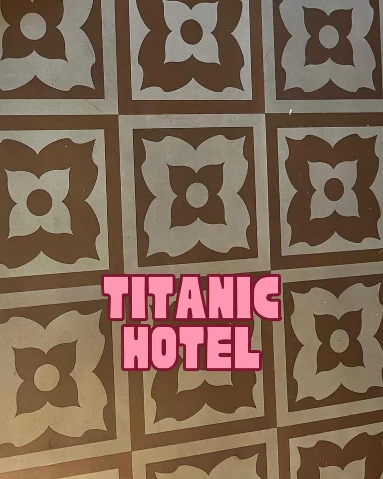 TITANIC HOTEL AUGUST MARKET