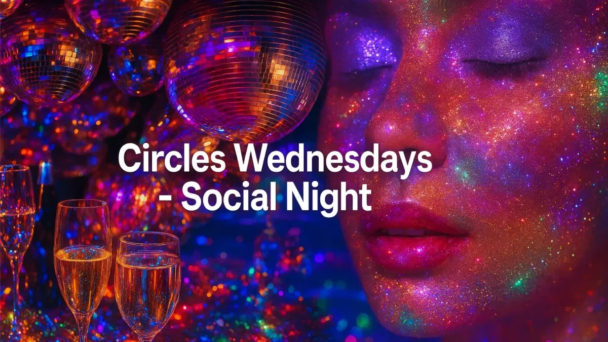 đđ International Disco Wednesdays đȘ©âš Cute Games, Cocktails & New Friends đđș