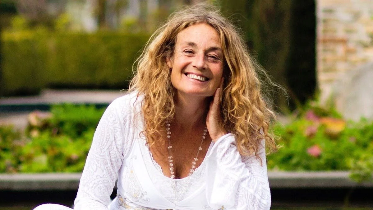 “Det indre bryllup” med Talasi (Joans søster)