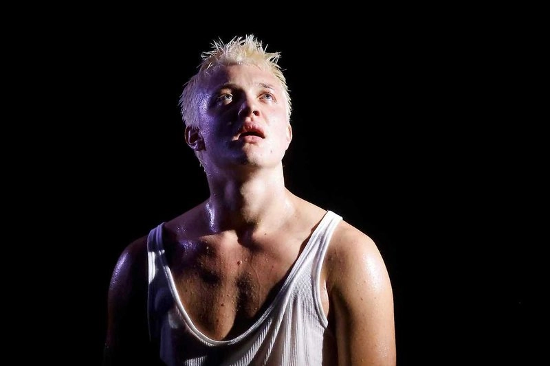 Maxim Gorki Theater: T-Boy on Grindr