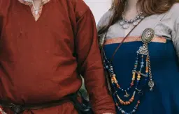 Tema Vikingatida Kläder/Theme: Viking Age Clothing