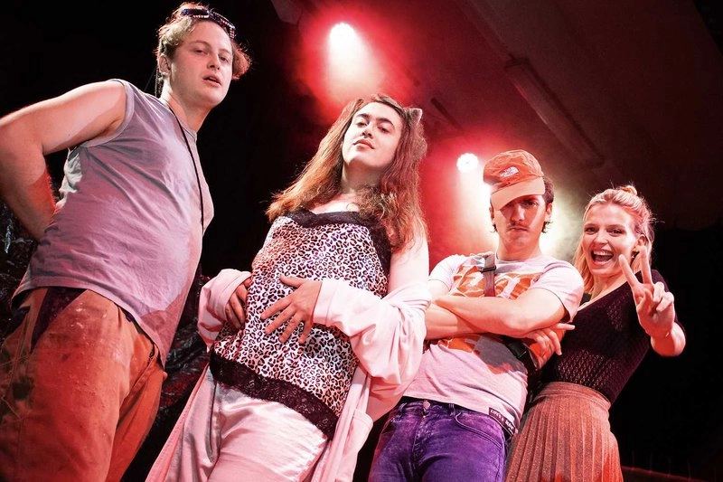 Shrex: Hra o přežití