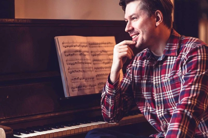 Pavel Szabo – Magical life