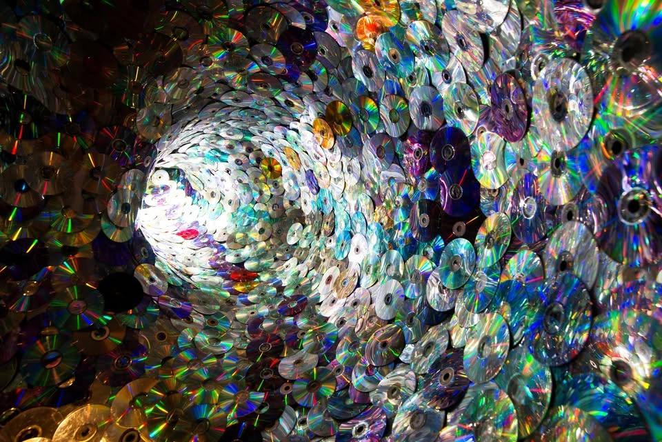 Signal Convergence, Leticia R. Bajuyo