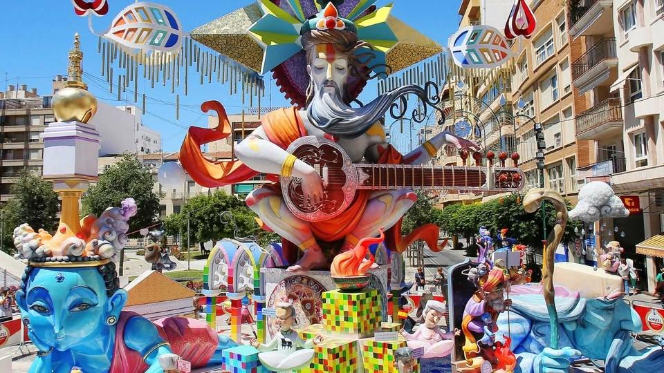 EXCURSION DE UN DIA A LAS HOGUERAS DE ALICANTE