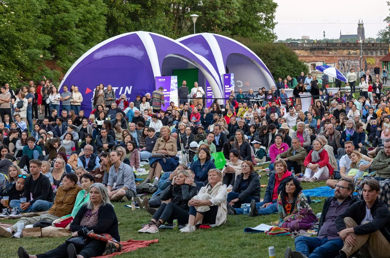 Open Air Pražského jara 2026 – hudební odpoledne a koncert v Riegrových sadech v Praze
