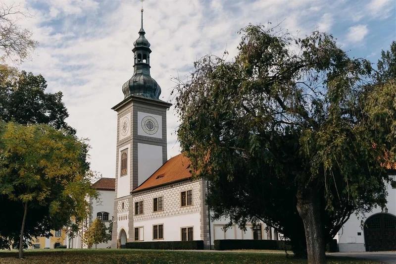 Do srdce Zbraslavi: Malebná duchovní pouť