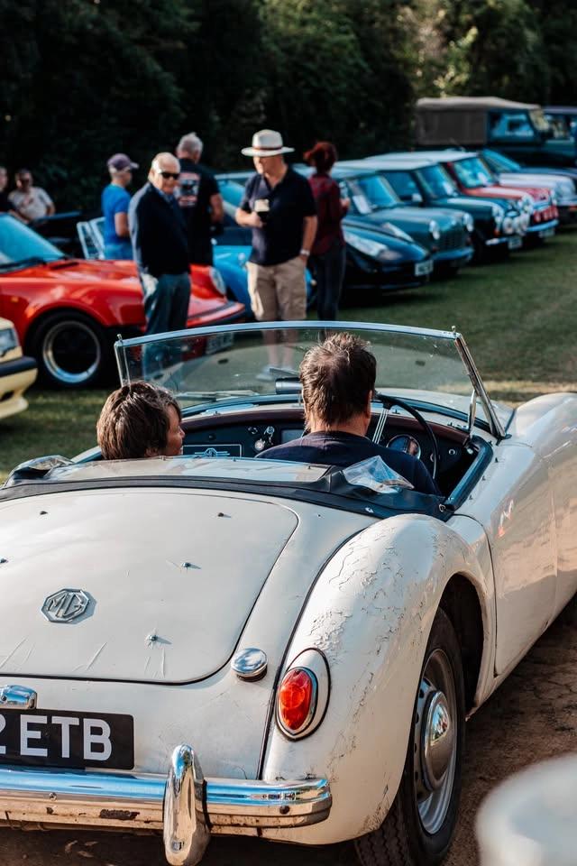 Classic Cars at Eli's 🚗🚘🚗
