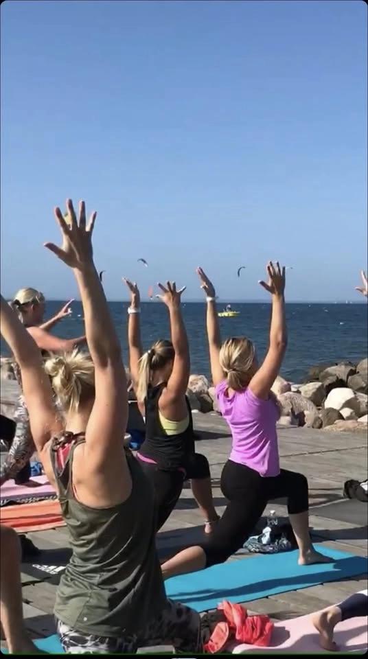 Yoga på bryggan Sommaren 2026