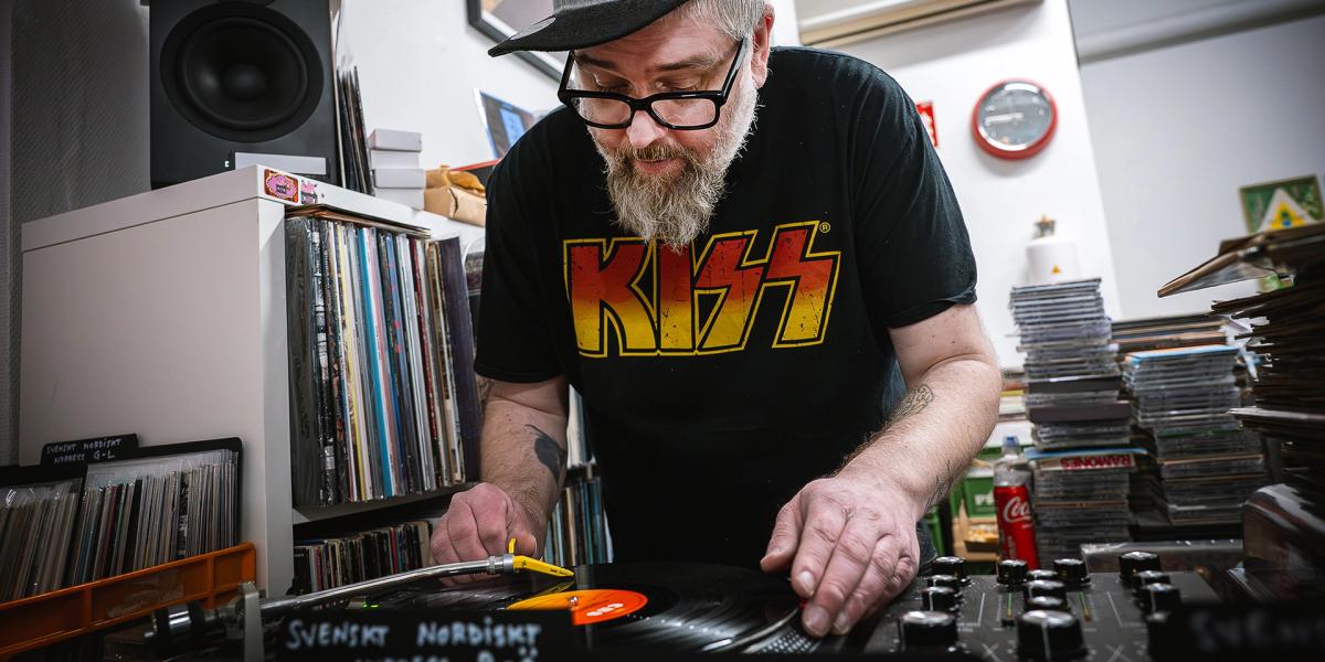 KULTURTISDAG: Om vinylskivor eller “Varför är min skiva inte värd någonting?” en föreläsning med Mattias Eriksson