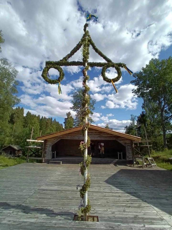 Midsommarfirande på Karmenkynna