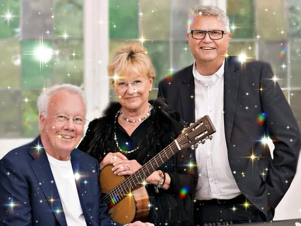 För kärlekens skull - Hasse Hallström, Ingamay Hörnberg och Lennart Sjöholm, Tumba 26/4 kl 17:00