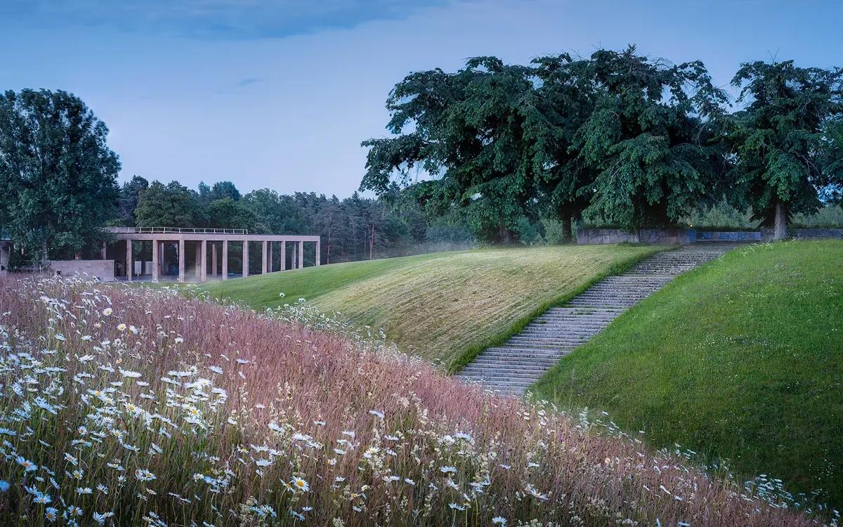 Vandring på världsarvet Skogskyrkogården
