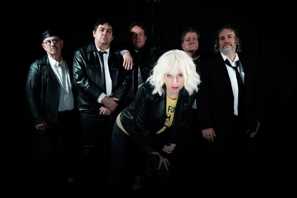 Blondie In the Flesh - live at Bribie Island RSL