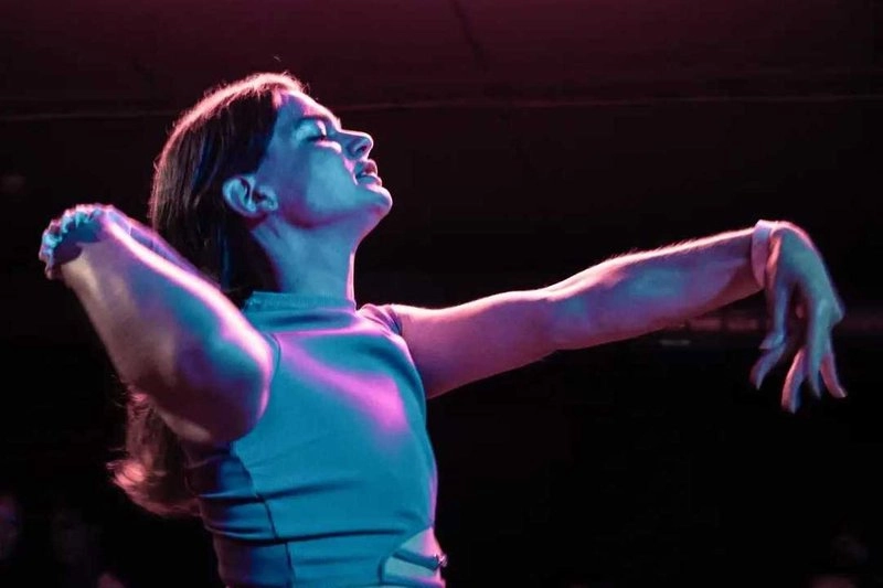 The 9 to 5 Vogue Affair