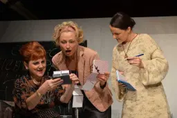 Proplačte se ke štěstí aneb Cry Baby Cry