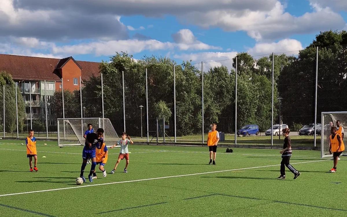 Spontanfotboll, 7–14 år