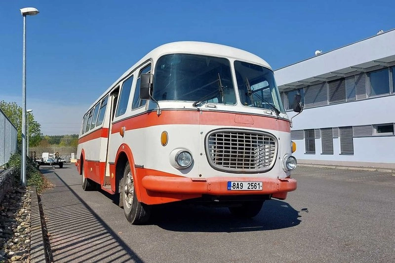 Veteránem na výlet s Prázdnými domy