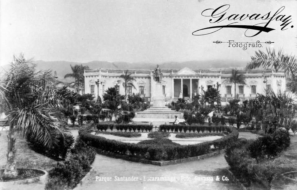 Parque Santander - La Ciudad y su Memoria a través de la Fotografía