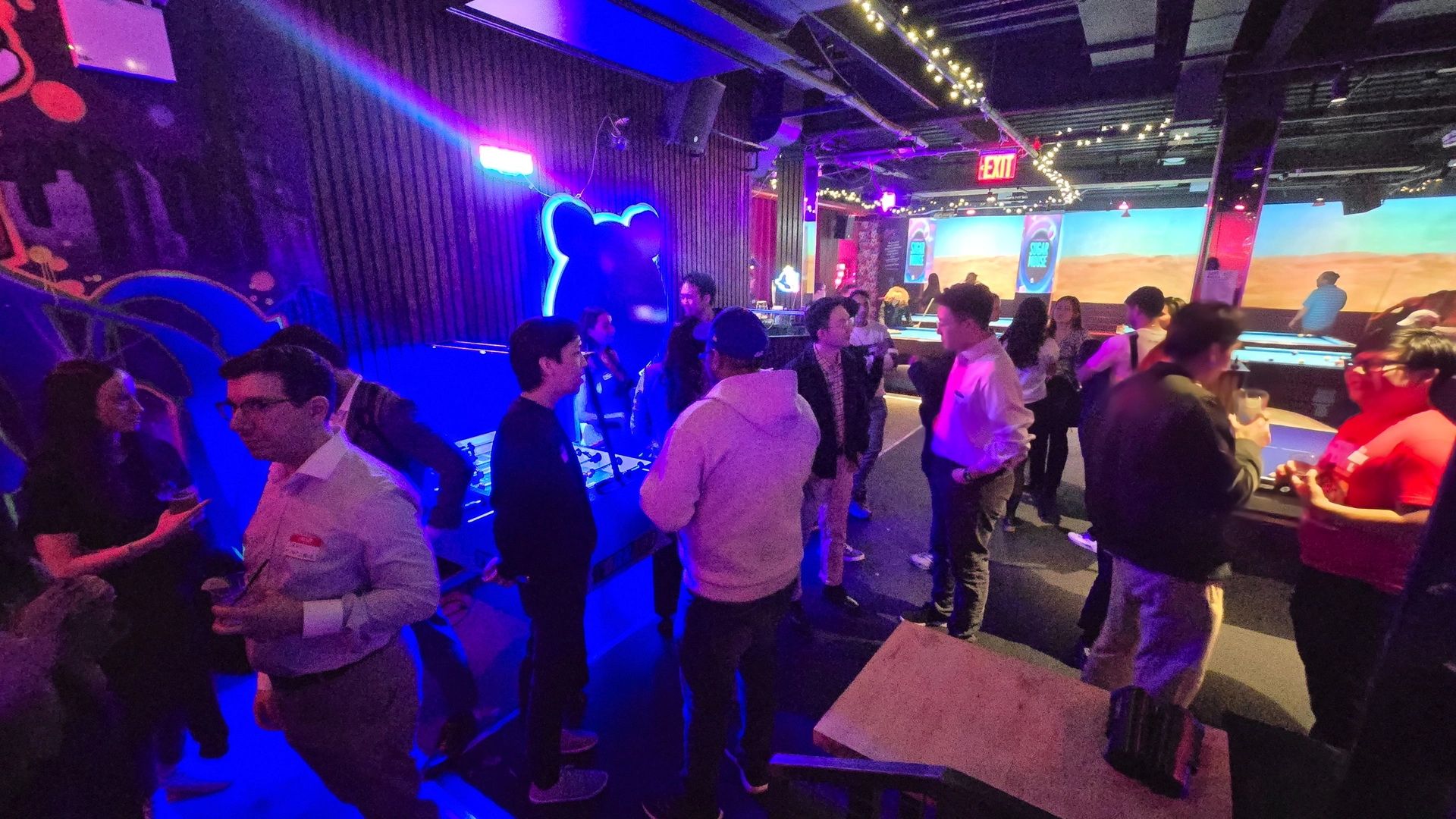 đ§šAPRIL #3đMonday SocialđœProfessionals Networkingđ»Happy hour