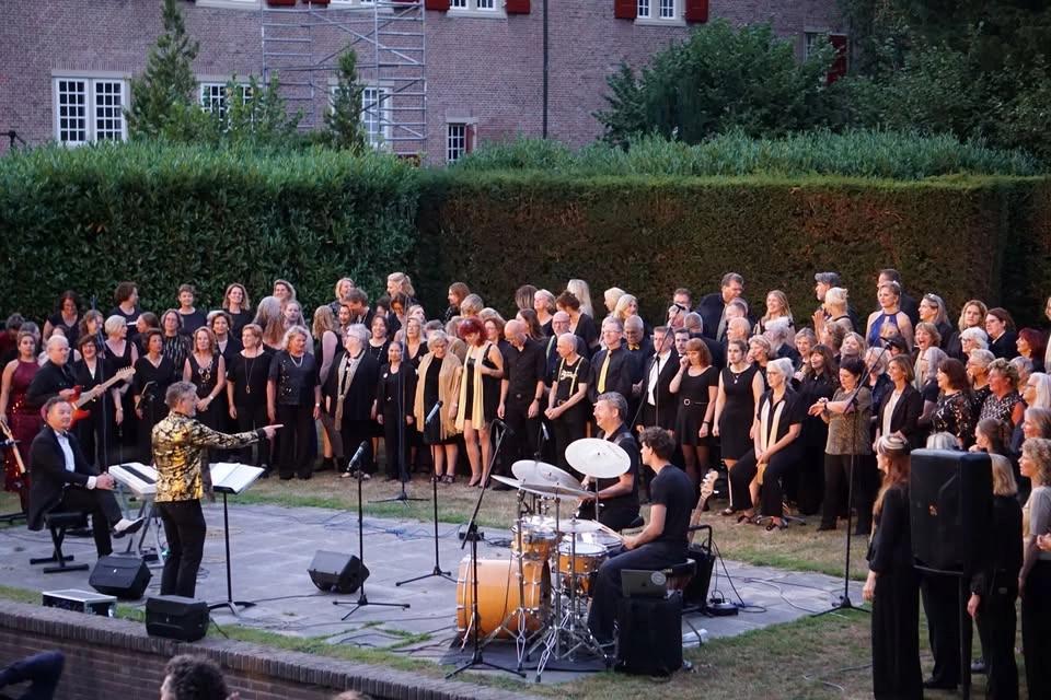 Popkoor Prestige & friends