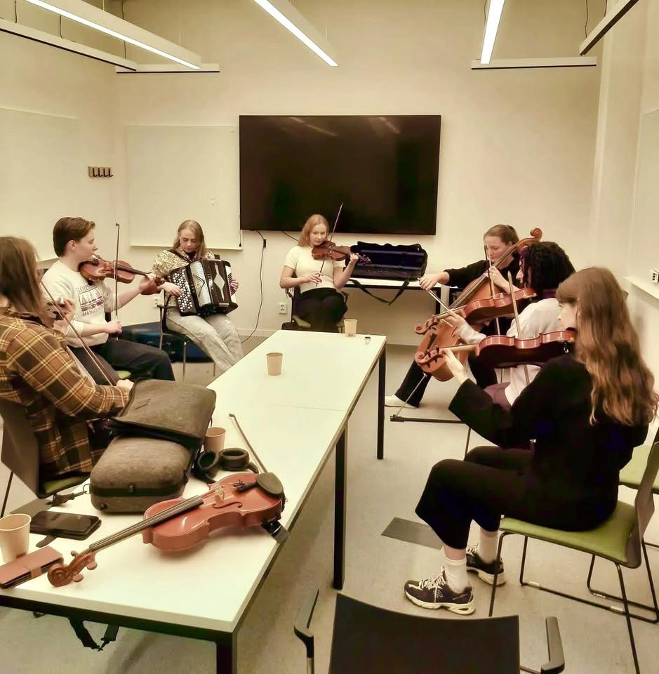 Folkmusik med STUNS/Folk music with STUNS