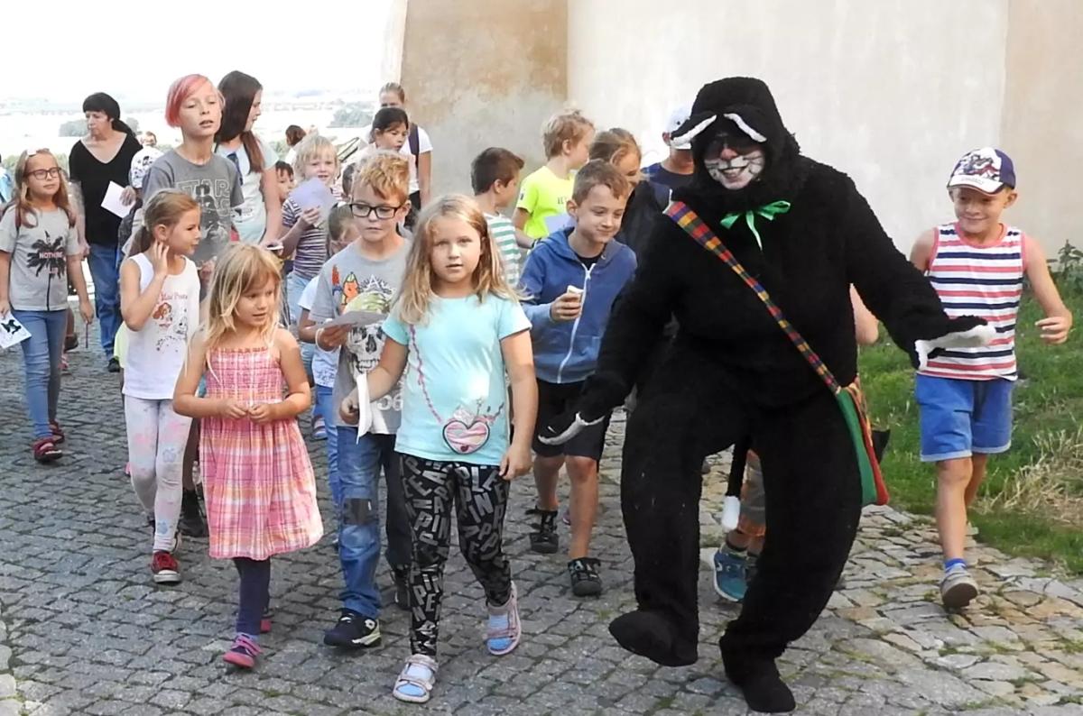 Projděte se Mělníkem s kocourkem Švarcíkem